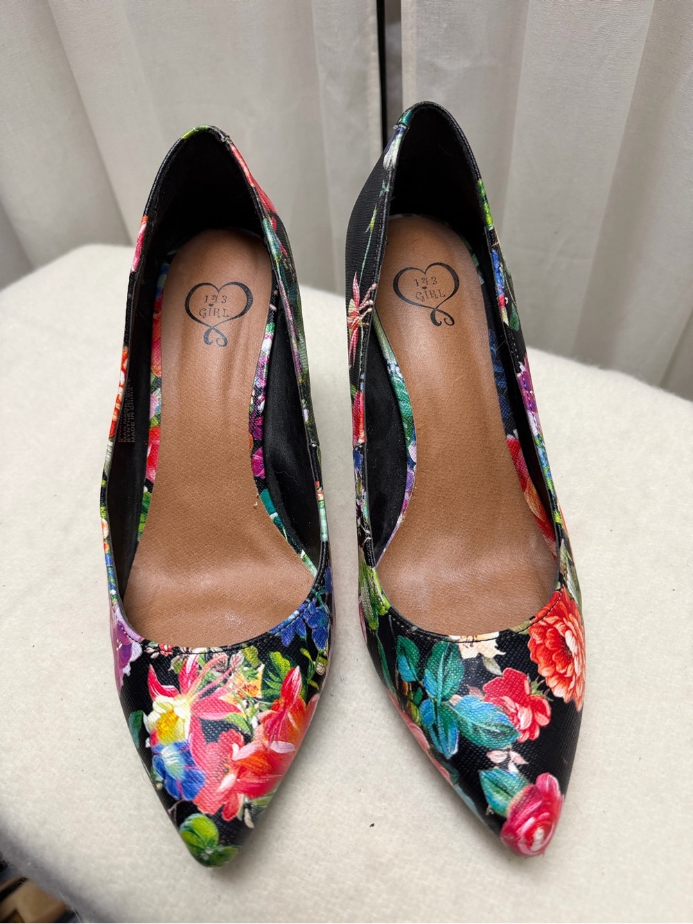 143 Girl Black Floral Pointed-Toe Pumps